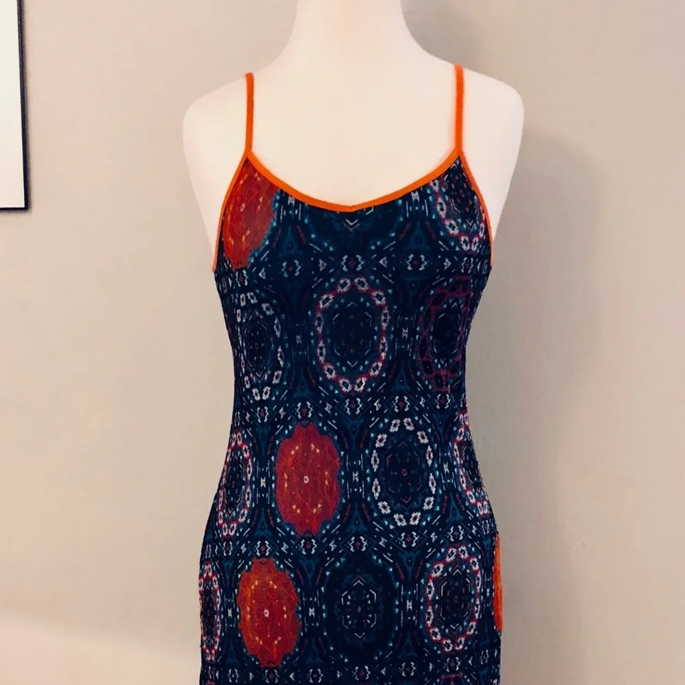Patterned Maxi Dress - Picture 2 of 7